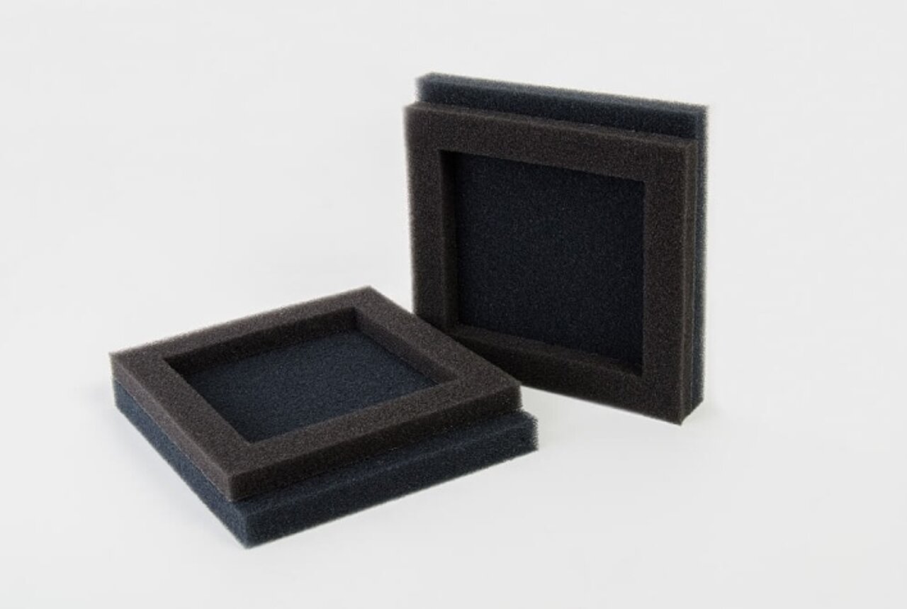 Combo inserts made of filter foam for commercial vehicle construction