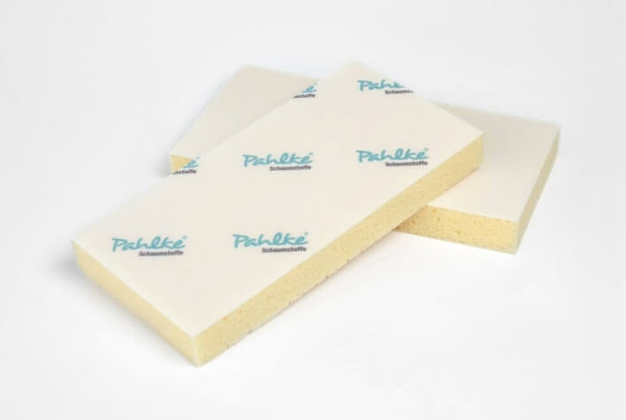  Sponge pads made of hydro foam with hook-and-loop fasteners