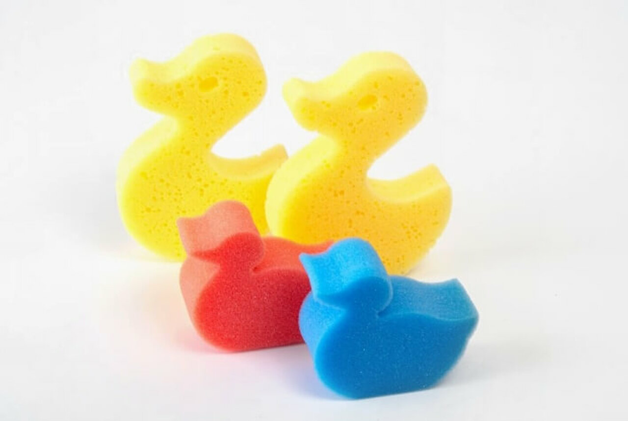 Duck-shaped bath sponges made of flexible foam