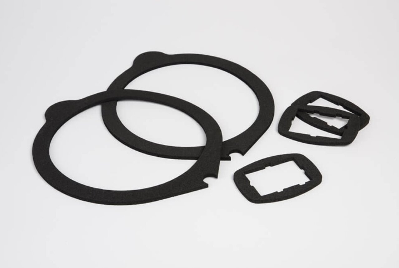Cellular rubber seals for the automotive industry
